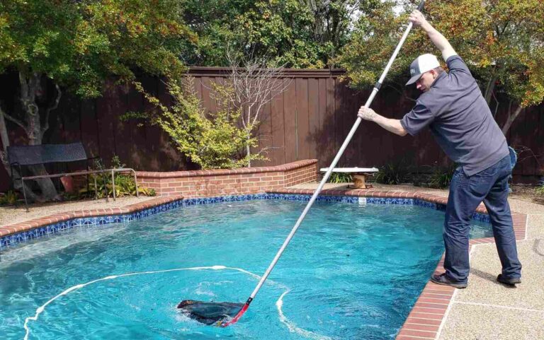 Pool Maintenance Services Available in Dubai