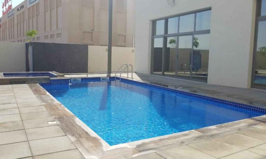 swimming pool contractors in dubai