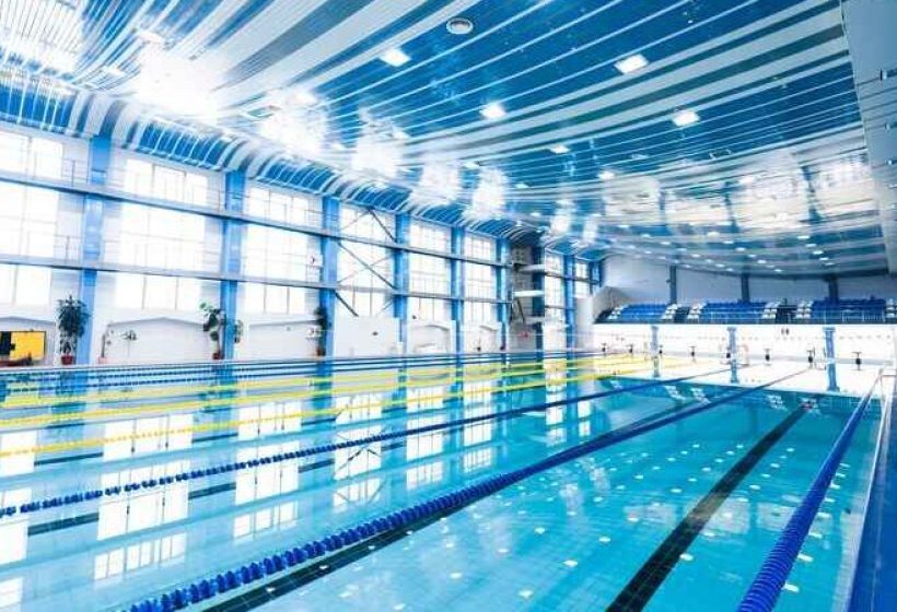 Olympic-size swimming pool suitable for long-distance swimming