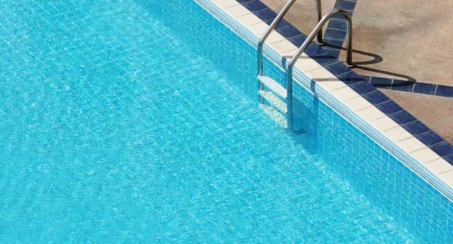 Swimming Pool Cleaning Service in Al Ain