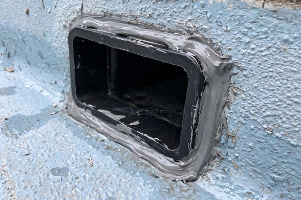 Pool skimmer throat leak repair Dubai technician resealing skimmer